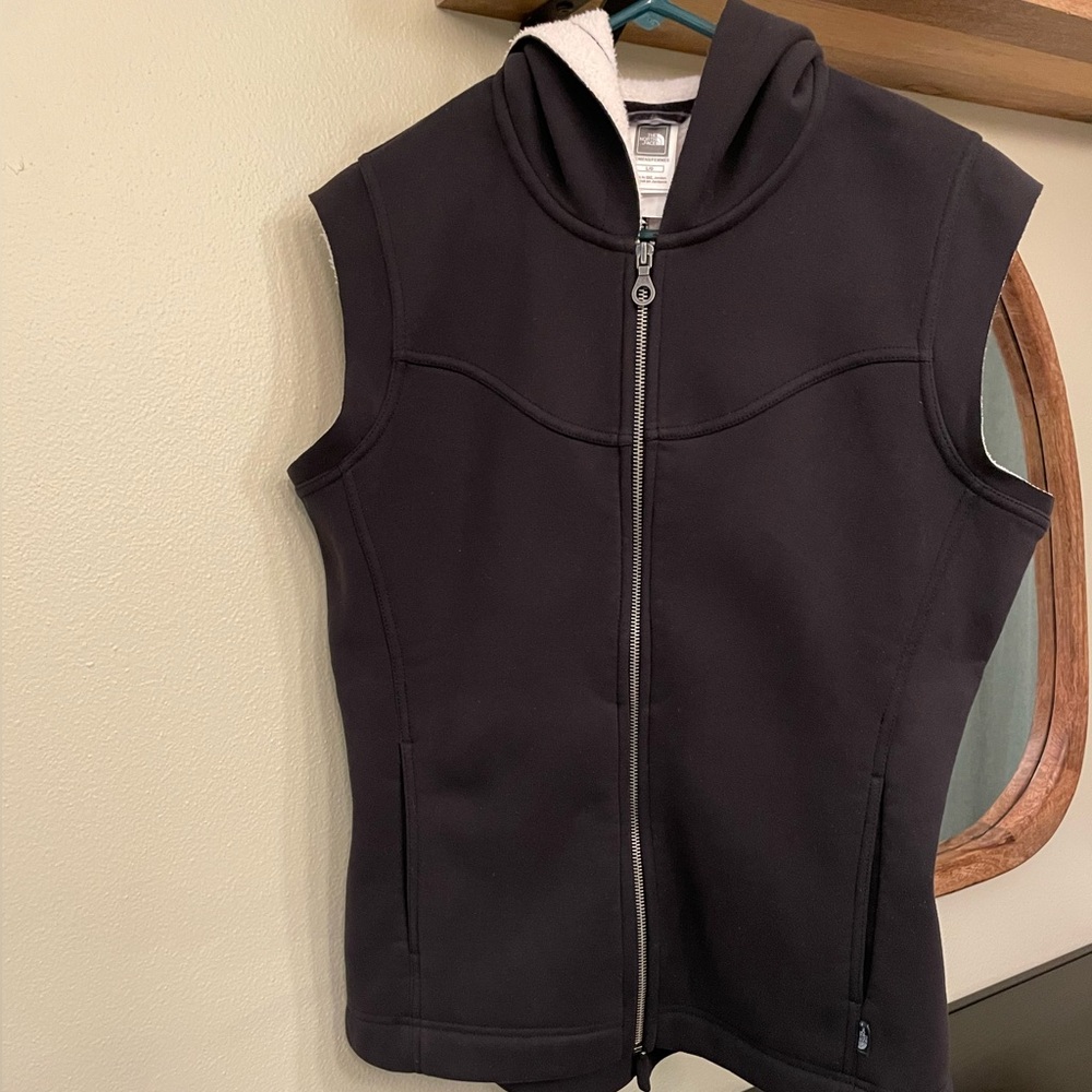 Women’s The North Face Hooded Sherpa Vest, Black Size Large